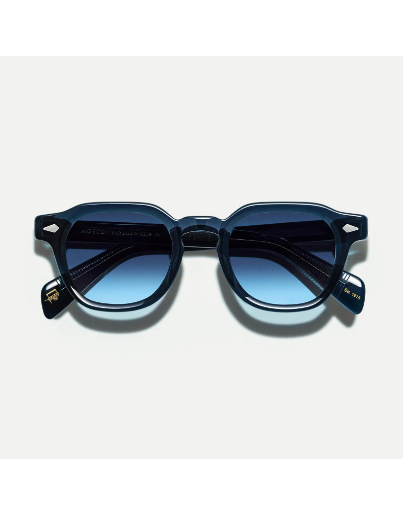 Moscot Dolt Navy Denim Blue occhiali da sole disponibili da Ottica Ricci.