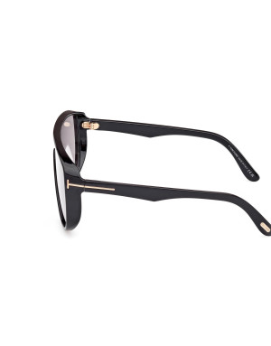 Occhiali da sole Tom Ford FT1182 01A disponibili online da Ottica Ricci